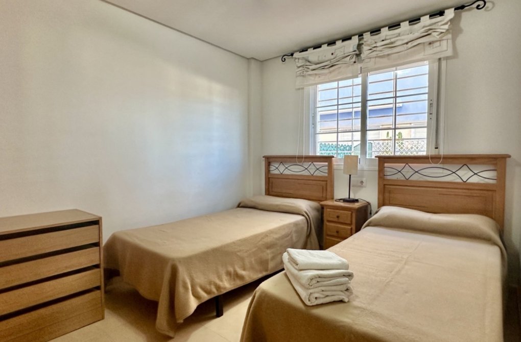 Resale - Apartment - Mil Palmeras