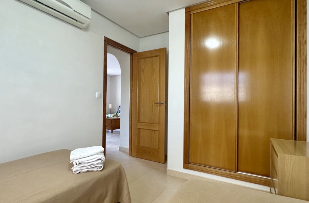 Resale - Apartment - Mil Palmeras