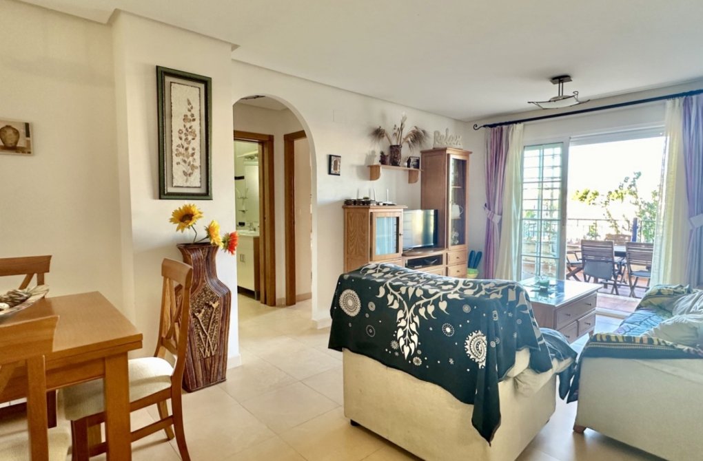 Resale - Apartment - Mil Palmeras