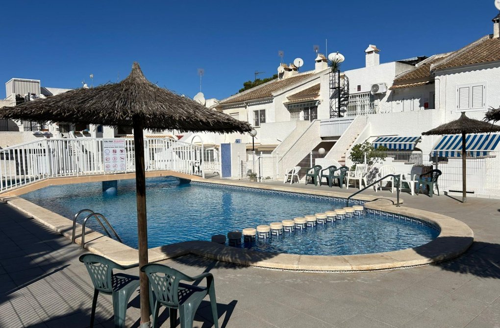 Resale - Bungalow - Torrevieja - La Siesta - El Salado - Torreta