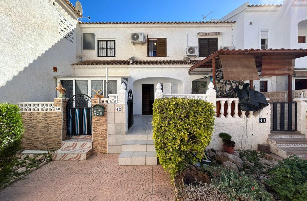 Resale - Bungalow - Torrevieja - La Siesta - El Salado - Torreta