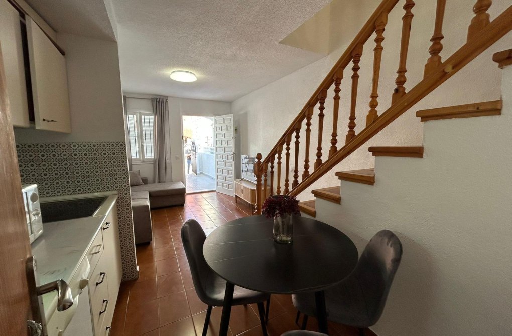 Resale - Bungalow - Torrevieja - La Siesta - El Salado - Torreta