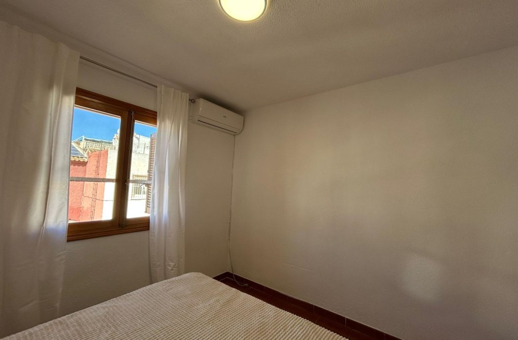 Resale - Bungalow - Torrevieja - La Siesta - El Salado - Torreta