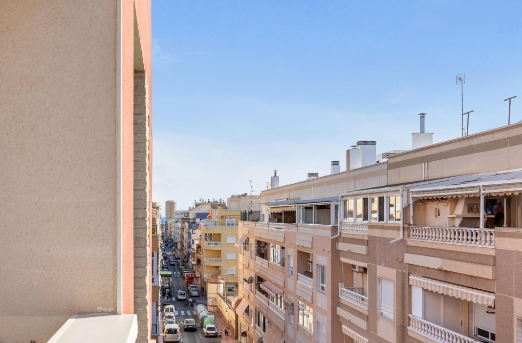 Resale - Apartment - Torrevieja - Estacion de autobuses