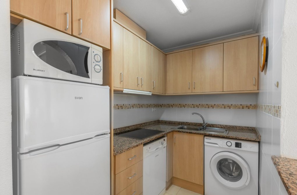 Resale - Apartment - Torrevieja - Estacion de autobuses