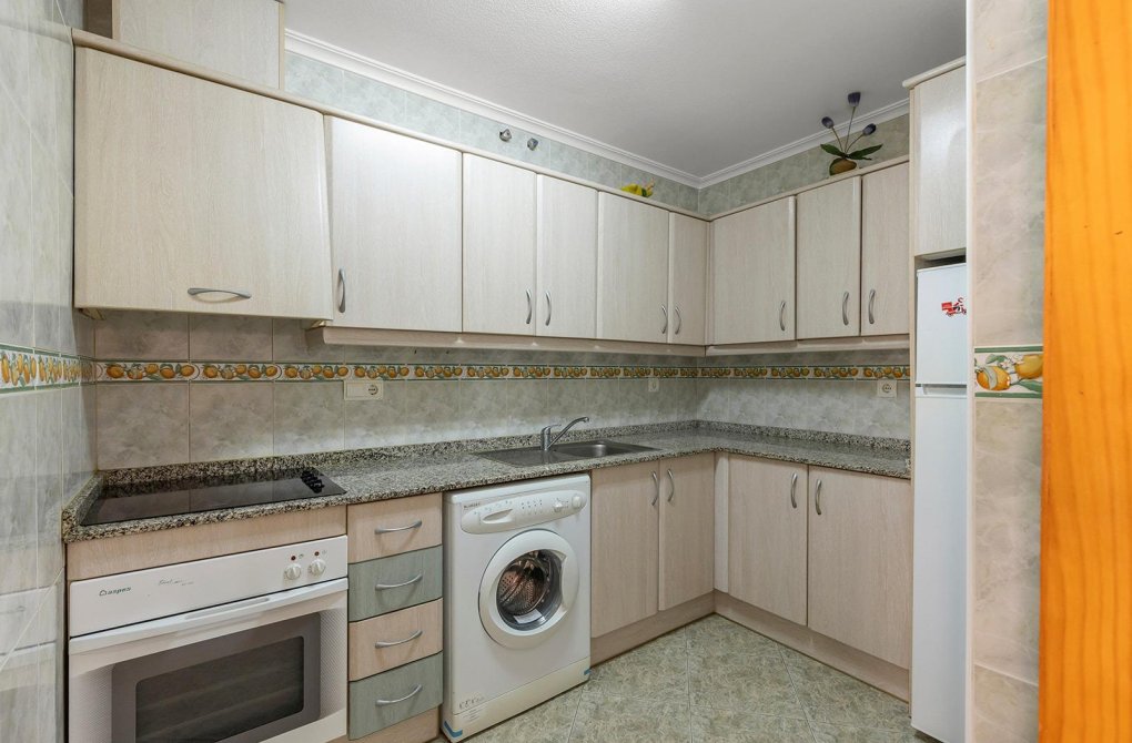 Resale - Apartment - Torrevieja - La Mata