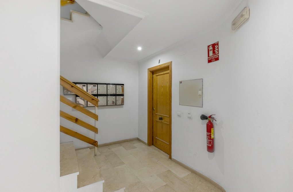 Resale - Apartment - Torrevieja - La Mata