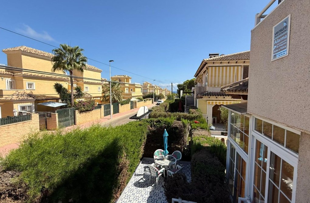 Resale - Bungalow - Torrevieja - Punta prima