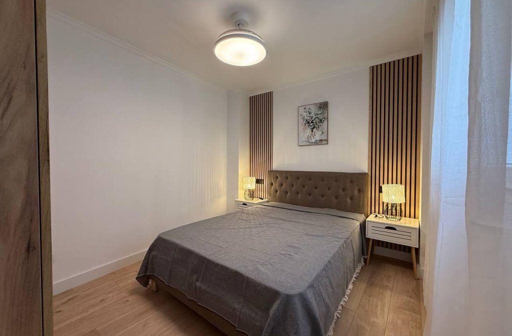 Resale - Apartment - Torrevieja - Centro