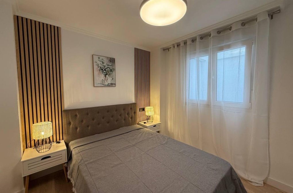 Resale - Apartment - Torrevieja - Centro