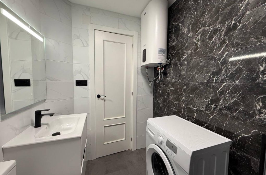 Resale - Apartment - Torrevieja - Centro