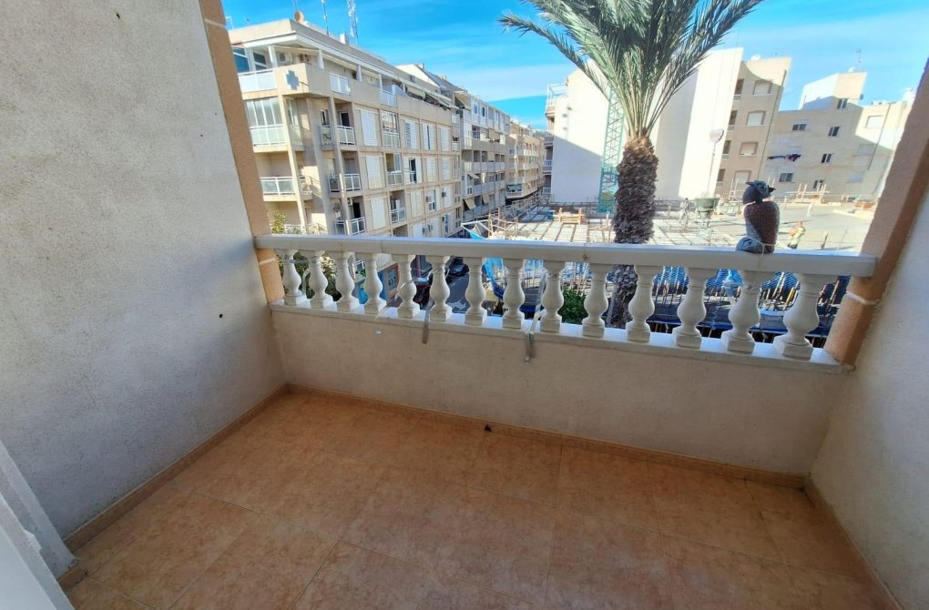 Resale - Apartment - Torrevieja - Playa del cura