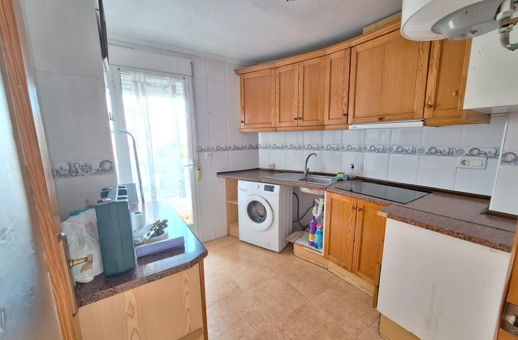 Resale - Apartment - Torrevieja - Playa del cura