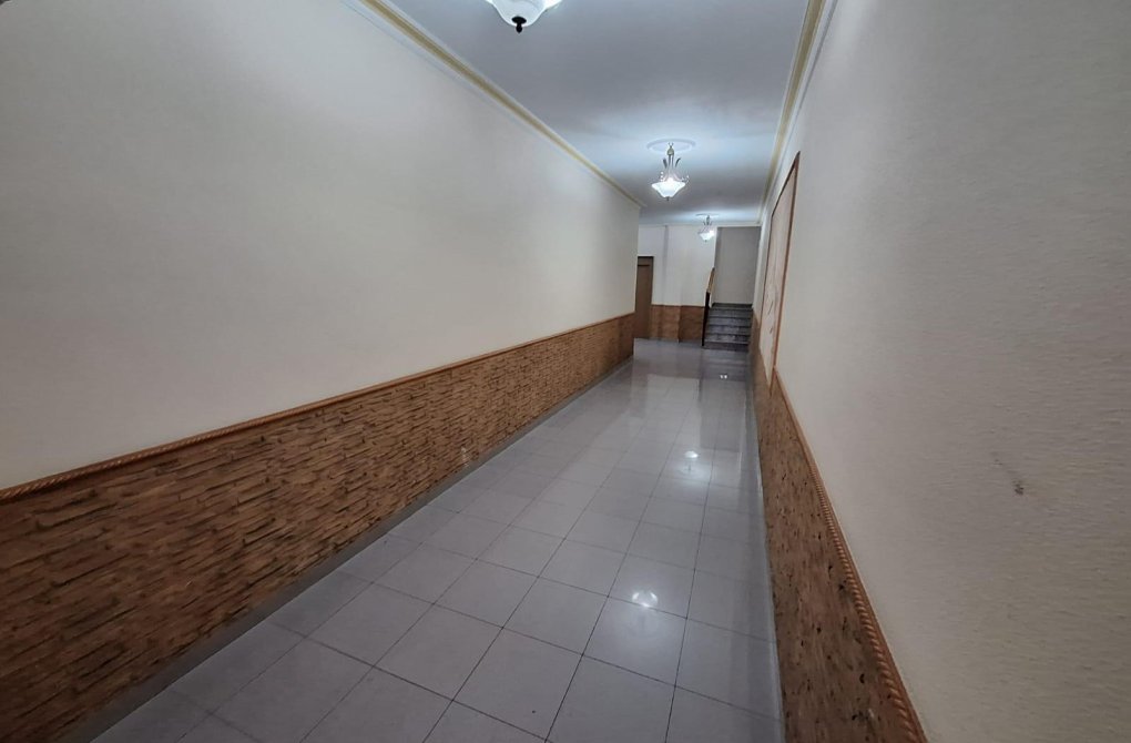 Resale - Apartment - Torrevieja - Playa del cura