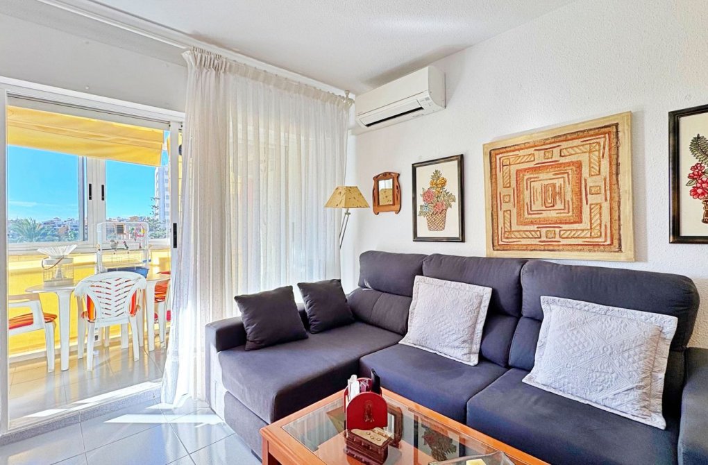Resale - Apartment - Torrevieja - Rocio del Mar