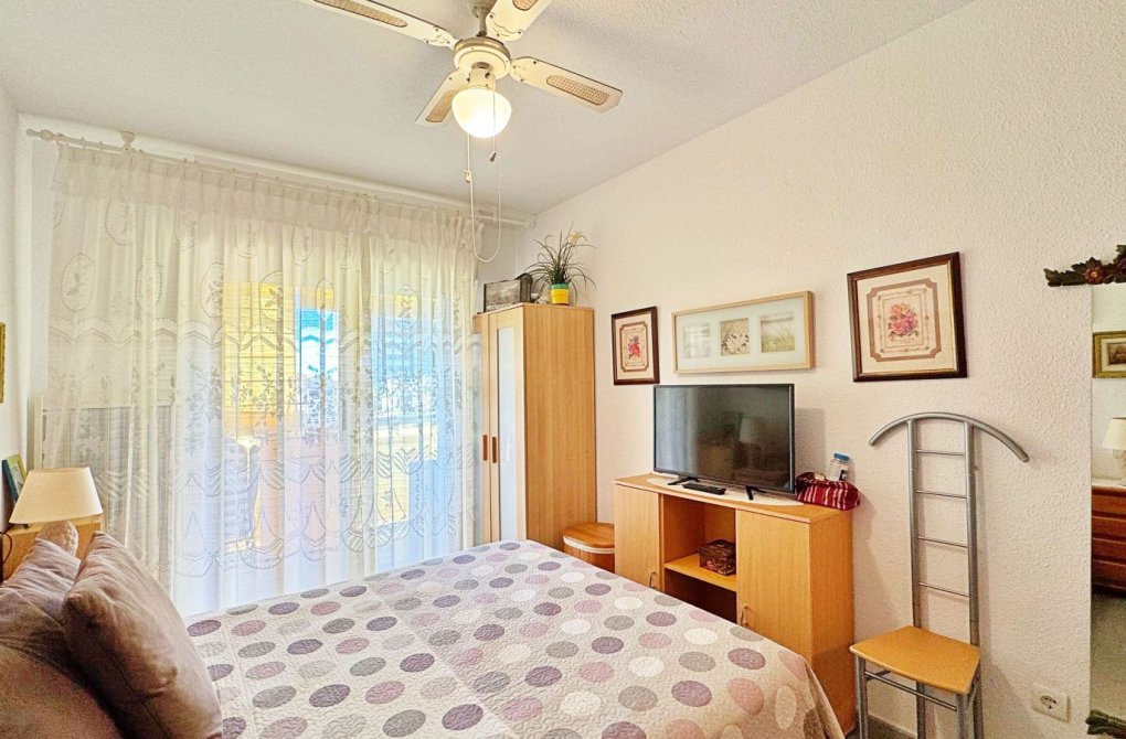 Resale - Apartment - Torrevieja - Rocio del Mar