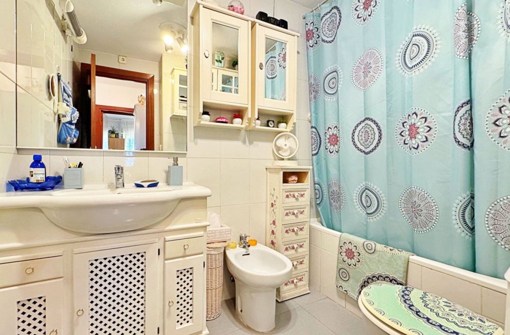 Resale - Apartment - Torrevieja - Rocio del Mar