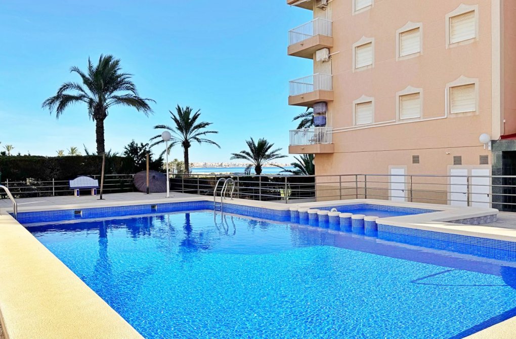 Resale - Apartment - Torrevieja - Rocio del Mar