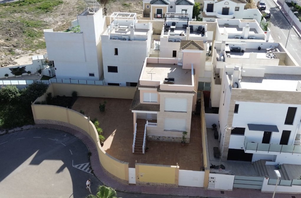 Resale - Detached Villa - Orihuela Costa - Villamartín