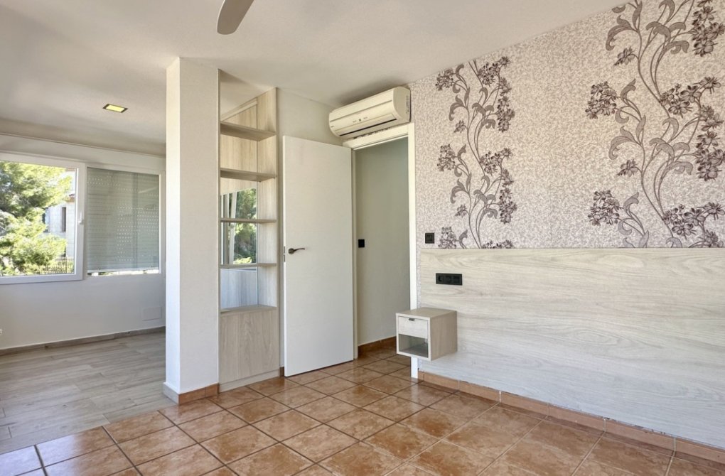 Resale - Detached Villa - Orihuela Costa - Villamartín