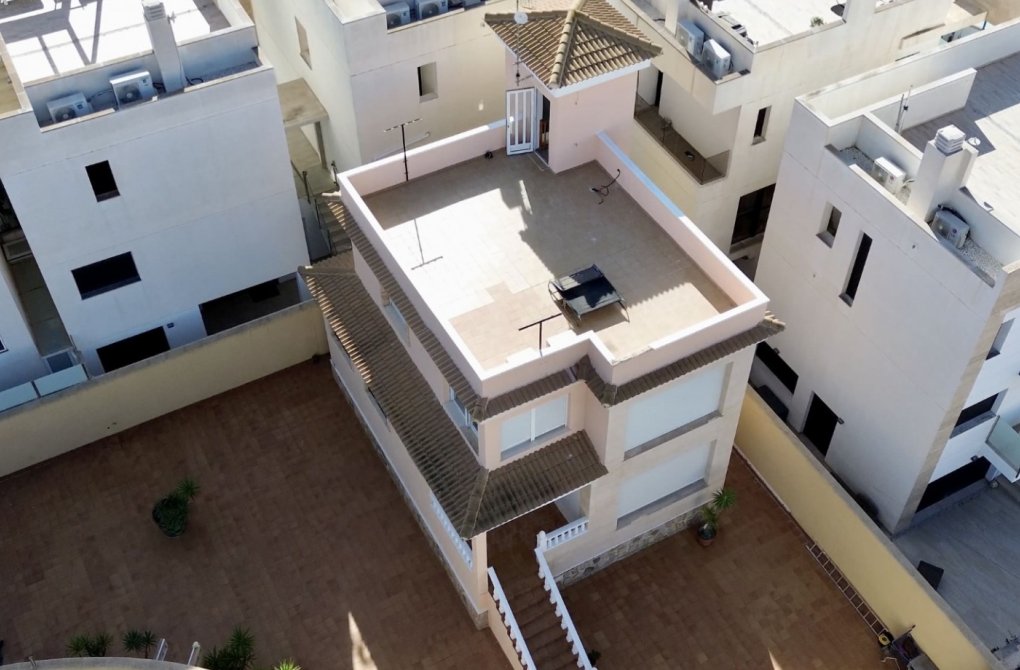 Resale - Detached Villa - Orihuela Costa - Villamartín