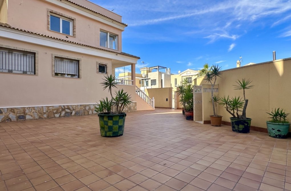 Resale - Detached Villa - Orihuela Costa - Villamartín