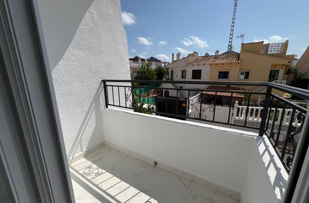 Resale - Terraced house - Torrevieja - Los Balcones - Los Altos del Edén