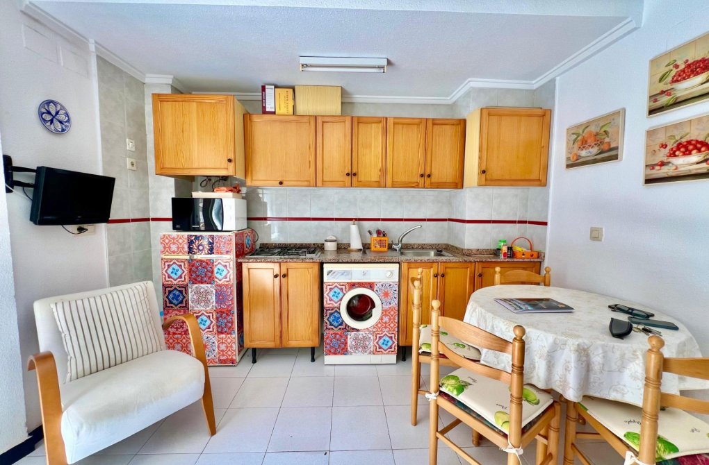 Resale - Apartment - Torrevieja - Habaneras