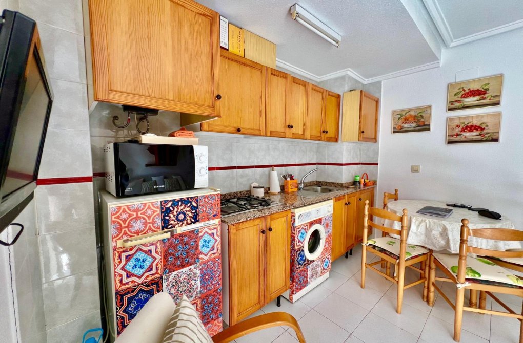 Resale - Apartment - Torrevieja - Habaneras