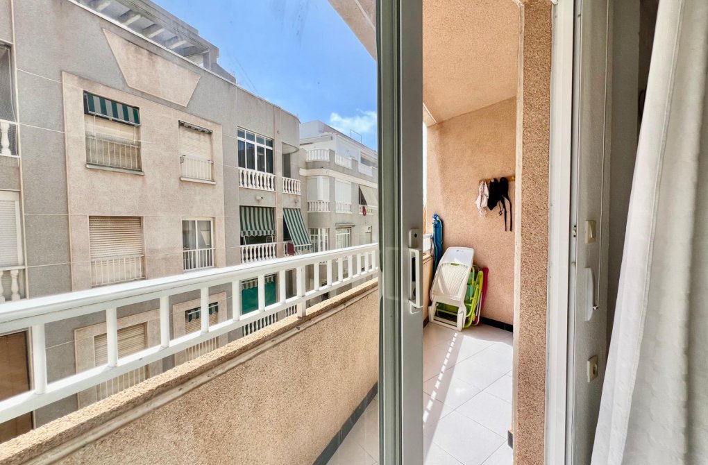 Resale - Apartment - Torrevieja - Habaneras