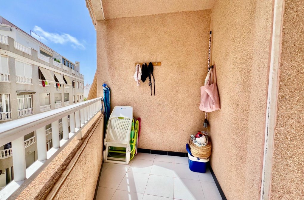 Resale - Apartment - Torrevieja - Habaneras