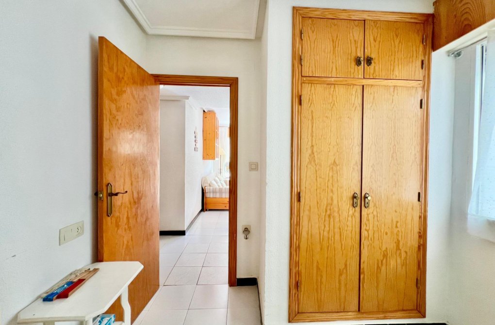 Resale - Apartment - Torrevieja - Habaneras