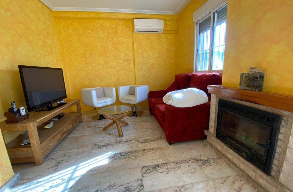 Resale - Terraced house - Orihuela Costa - Punta Prima