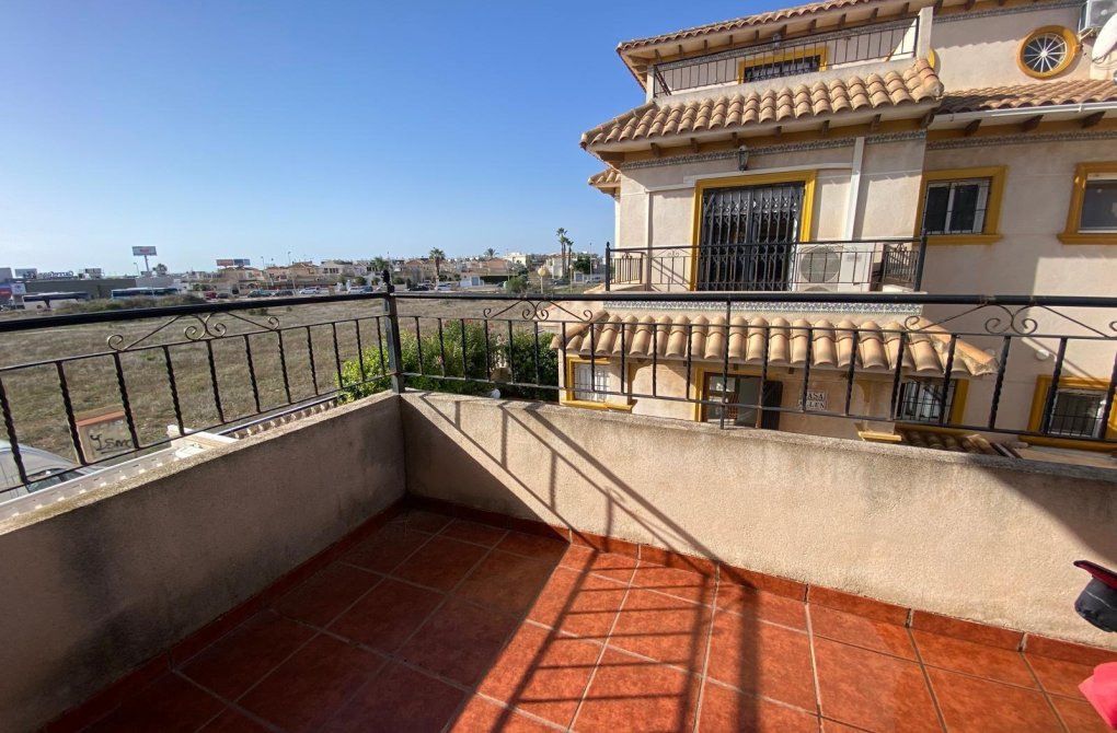 Resale - Terraced house - Orihuela Costa - Punta Prima