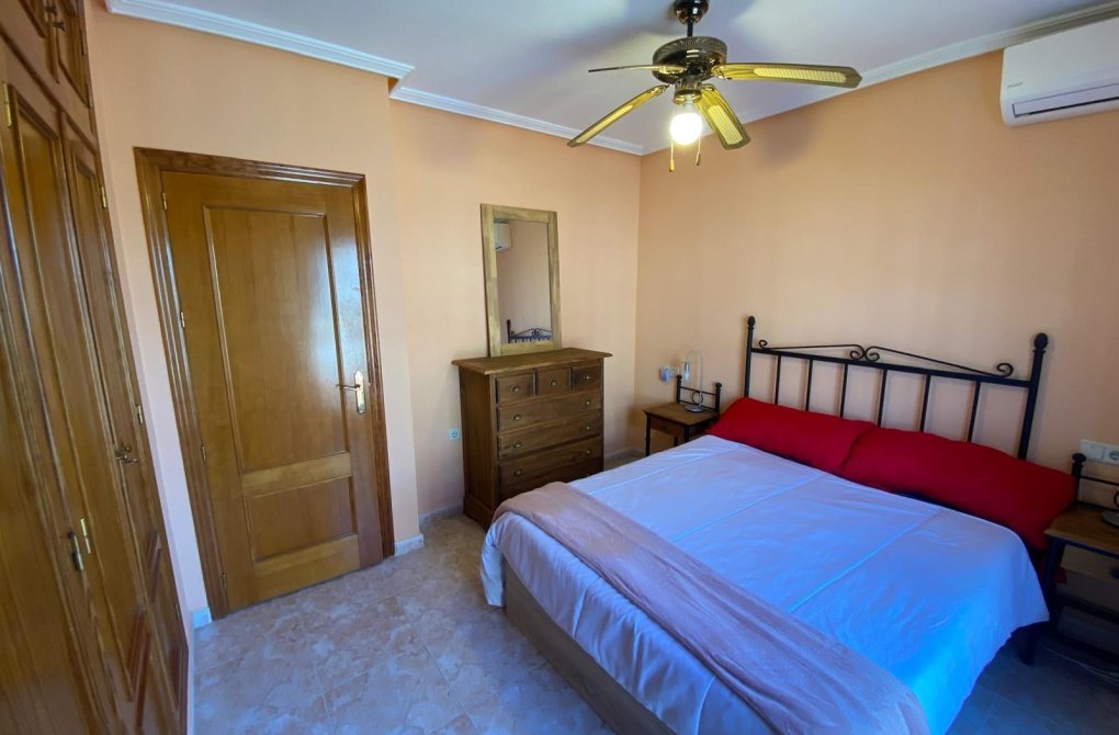 Resale - Terraced house - Orihuela Costa - Punta Prima