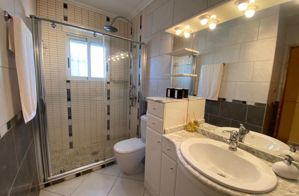 Resale - Terraced house - Orihuela Costa - Punta Prima