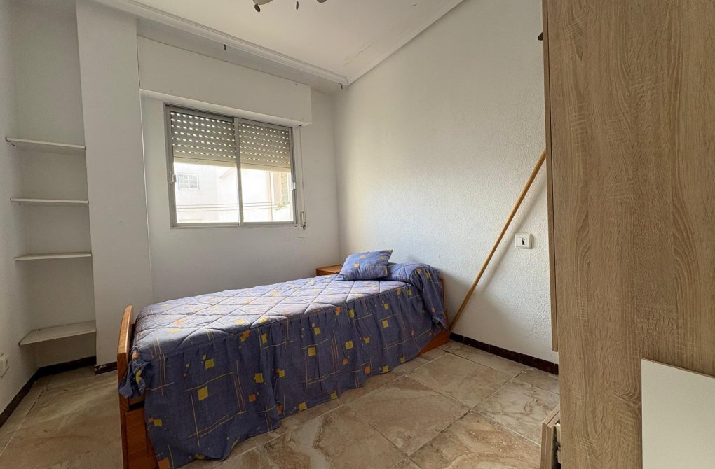 Resale - Apartment - Torrevieja - Acequion