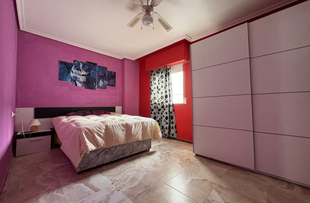 Resale - Apartment - Torrevieja - Acequion