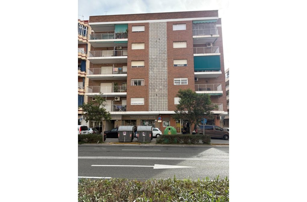 Resale - Apartment - Torrevieja - Acequion