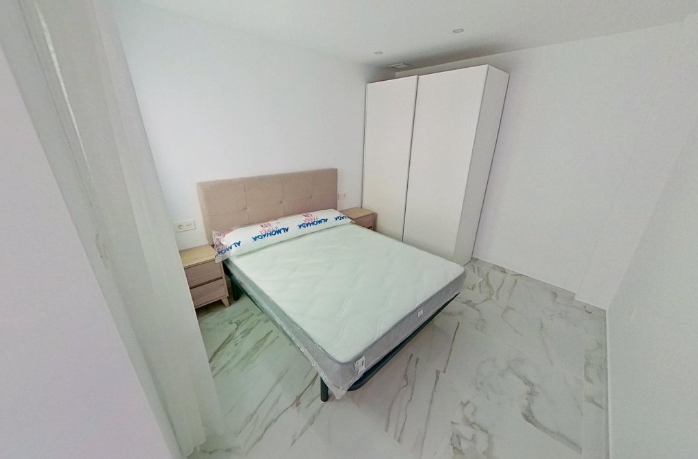 Resale - Apartment - Torrevieja - Centro