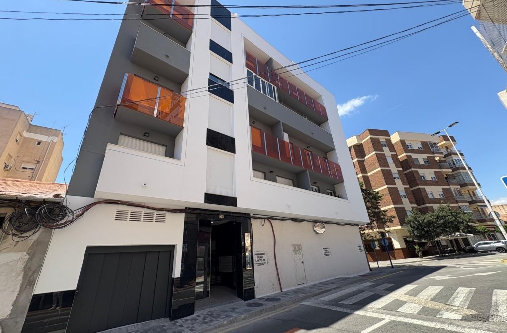 Resale - Apartment - Torrevieja - Centro