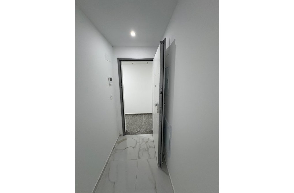 Resale - Apartment - Torrevieja - Centro