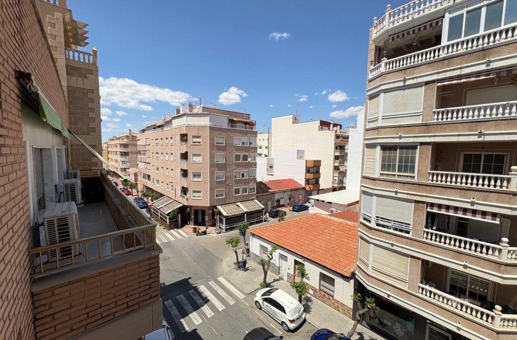 Resale - Apartment - Torrevieja - Centro