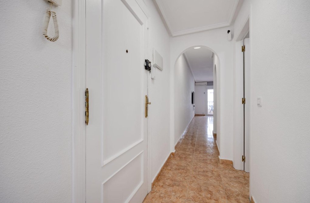 Resale - Apartment - Torrevieja - Playa del cura
