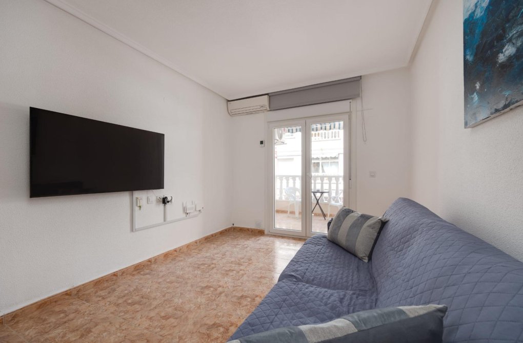 Resale - Apartment - Torrevieja - Playa del cura