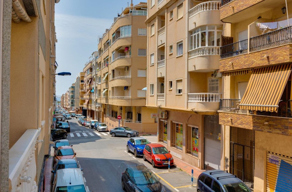 Resale - Apartment - Torrevieja - Playa del cura