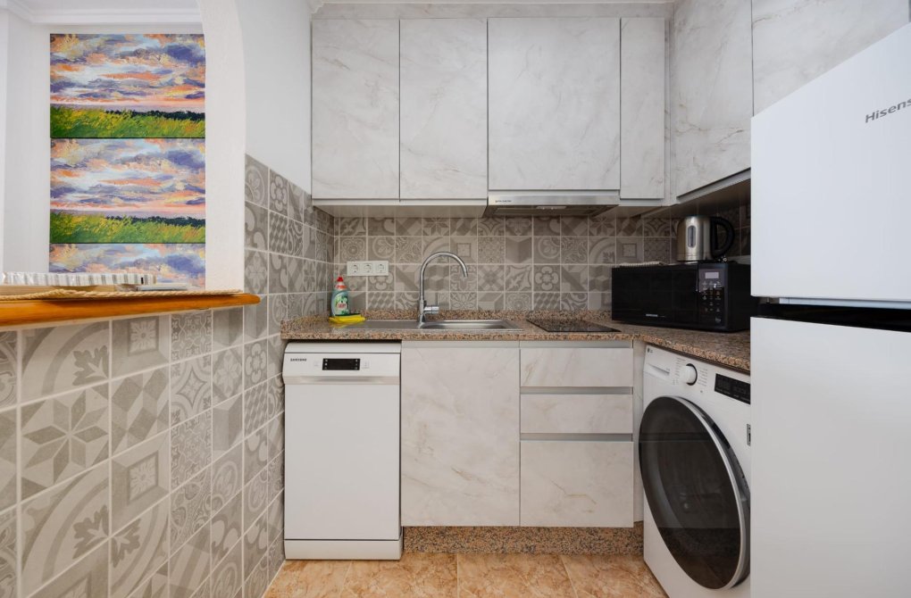 Resale - Apartment - Torrevieja - Playa del cura