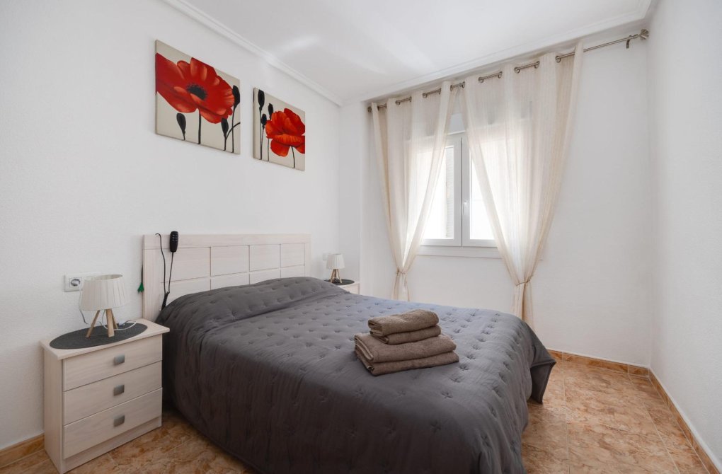 Resale - Apartment - Torrevieja - Playa del cura