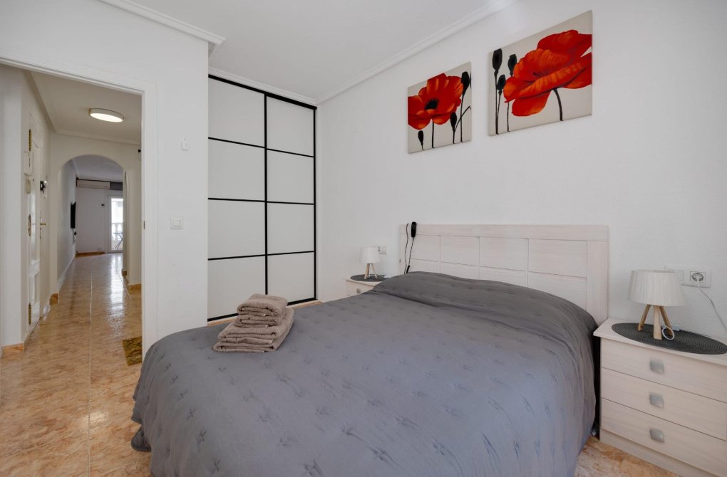 Resale - Apartment - Torrevieja - Playa del cura