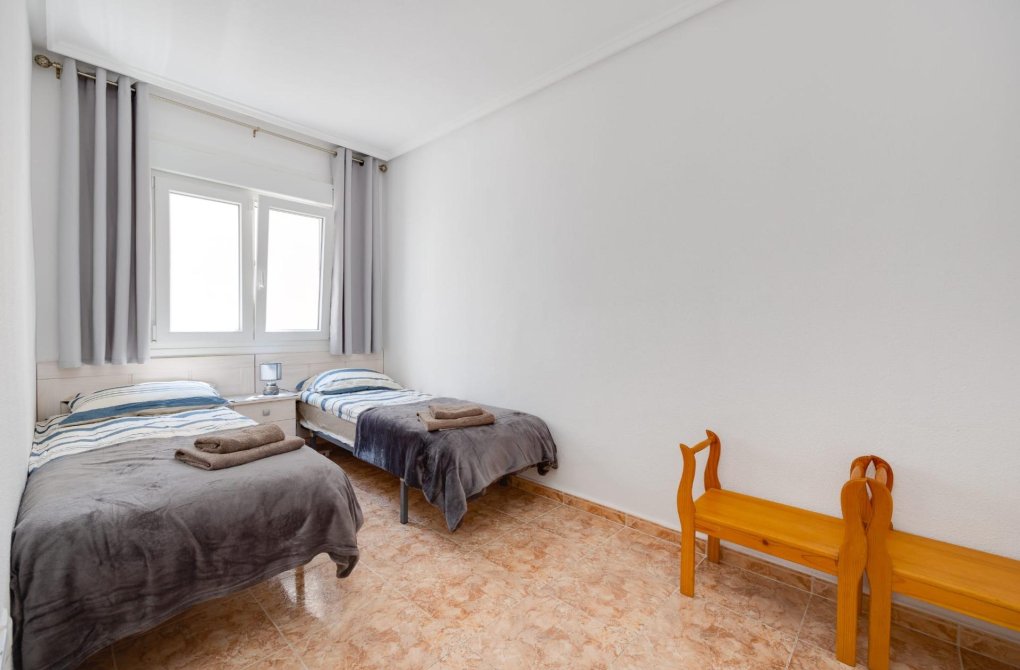 Resale - Apartment - Torrevieja - Playa del cura